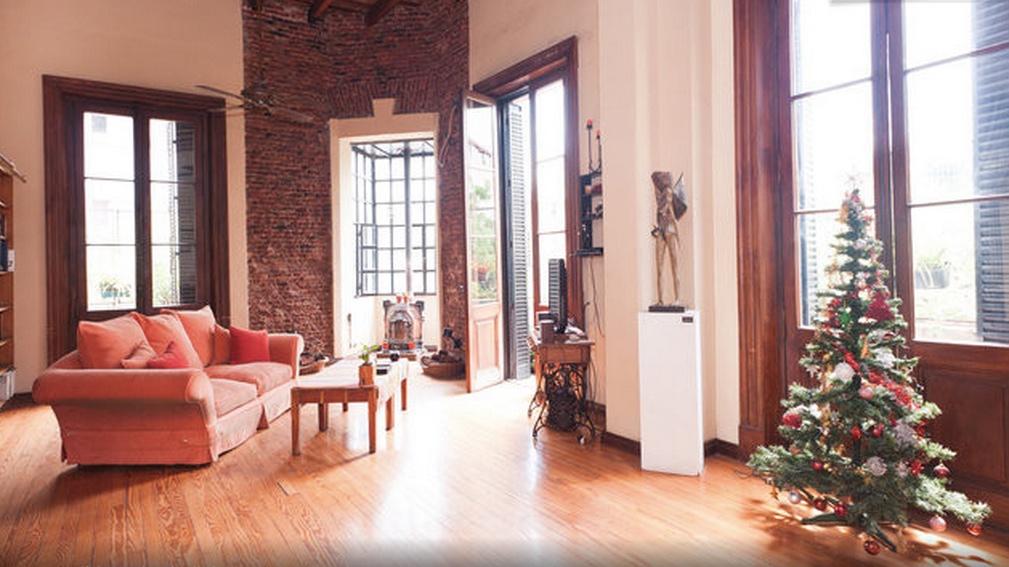 Beautiful_room_in_a_family_house_in_Buenos_Aires